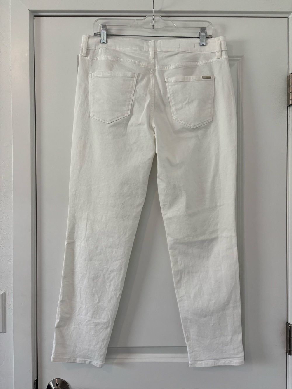 White House Black Market WHBM Mid-Rise Girlfriend White Skinny Ankle Jeans - Picture 3 of 8